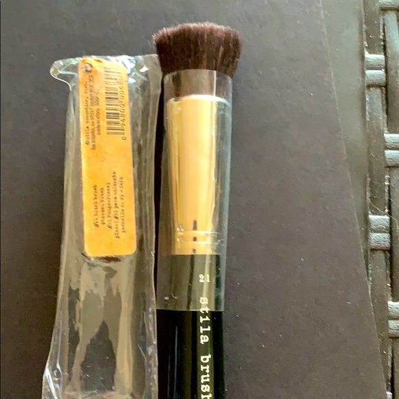 Stila Makeup New Stila Deluxe Blush Bronzer Blender Brush Poshmark